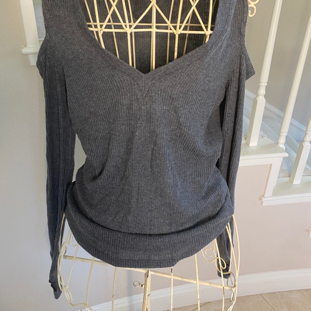 Feel the Piece Top